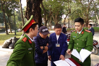 3 điểm trông giữ xe ở Hồ Gươm bị phạt hơn 60 triệu đồng