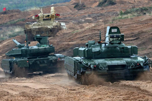 Xe tăng Nga biến mất ở Avdiivka, Ukraine trút gánh nặng ngàn cân