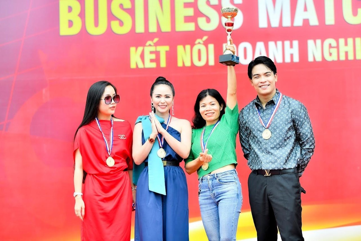 CEO Bùi Thanh Hương: Nữ doanh nhân cần thức tỉnh tìm lối đi riêng biệt - 4 CEO Bùi Thanh Hương: Nữ doanh nhân cần thức tỉnh tìm lối đi riêng biệt - 4