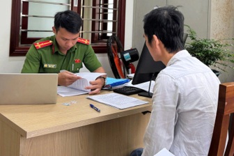 Ba đối tượng chia sẻ hình ảnh cắt ghép nhạy cảm lên mạng xã hội