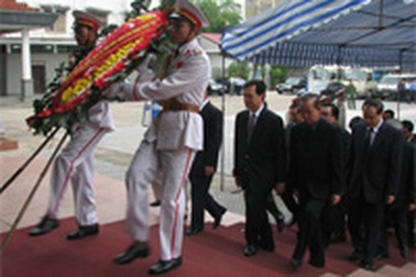 Lễ viếng Thượng tướng, Giáo sư Hoàng Minh Thảo