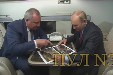 Hình ảnh hiếm hoi bên trong trực thăng của Tổng thống Putin