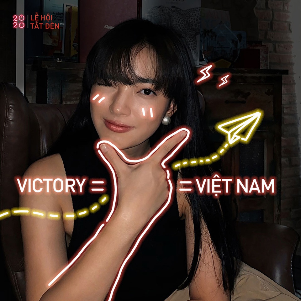 Bạn trẻ truyền thông điệp “Việt Nam chiến thắng” trong Giờ Trái đất khác lạ - 1 Bạn trẻ truyền thông điệp “Việt Nam chiến thắng” trong Giờ Trái đất khác lạ - 1