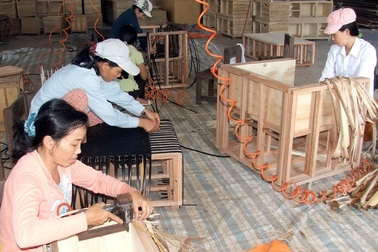 Chính quyền "hành" doanh nghiệp nội dễ hơn doanh nghiệp ngoại