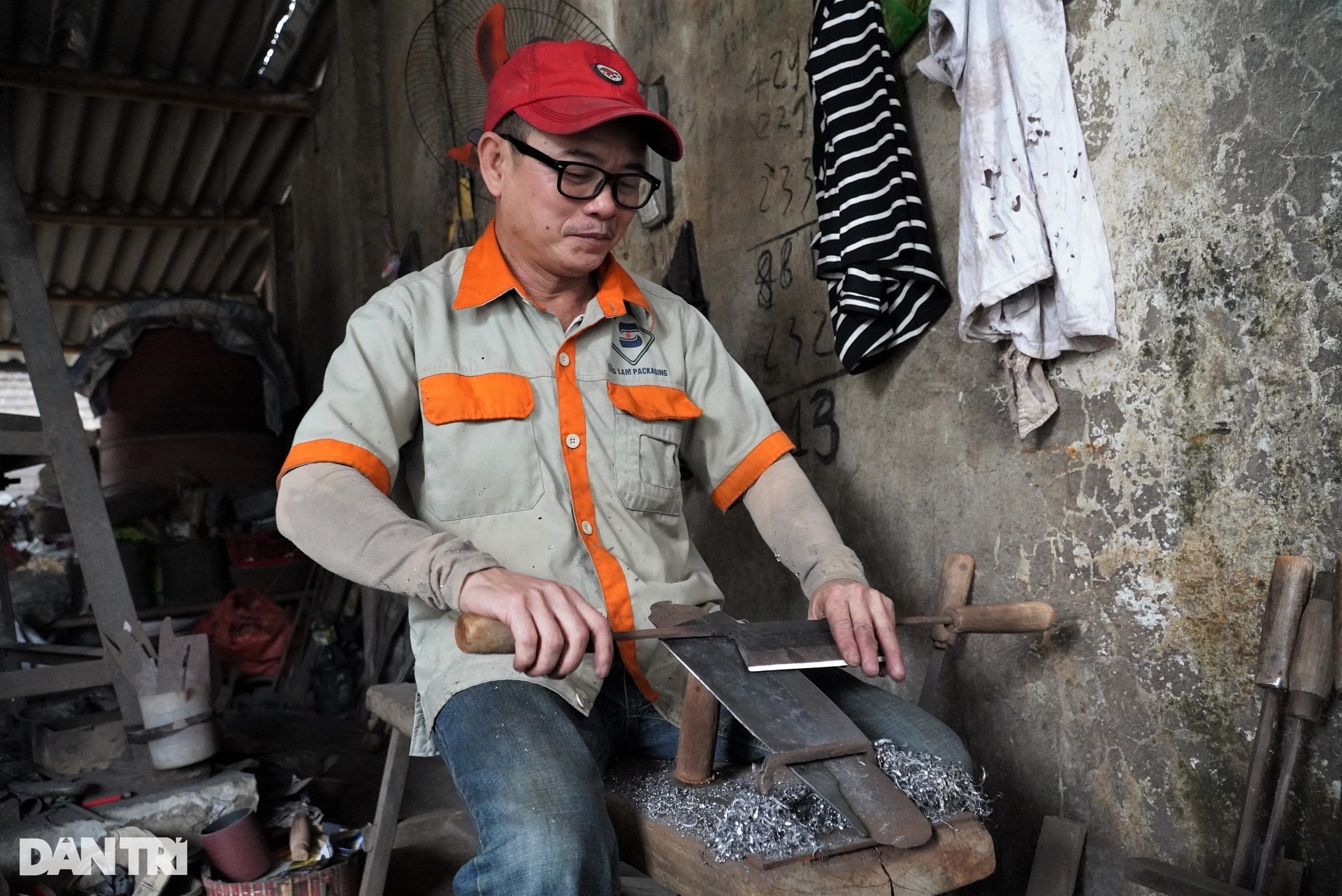 Làng nghề càng ồn ào, dân thêm tiền tiêu Tết - 2 Làng nghề càng ồn ào, dân thêm tiền tiêu Tết - 2