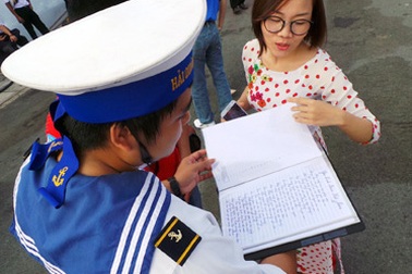 Tham dự “Học kỳ trên biển” để sẻ chia với chiến sỹ hải quân