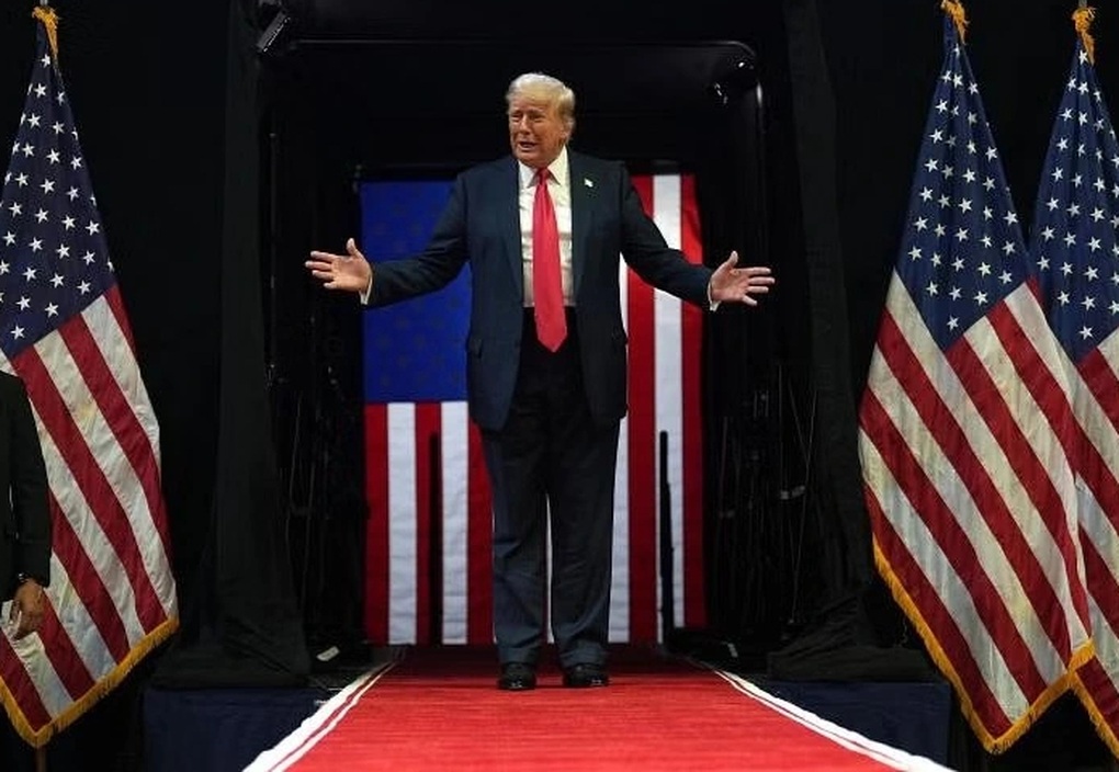 Ông Trump chuẩn bị cho kịch bản đảng Dân chủ thay ứng viên tổng thống - 1 Ông Trump chuẩn bị cho kịch bản đảng Dân chủ thay ứng viên tổng thống - 1