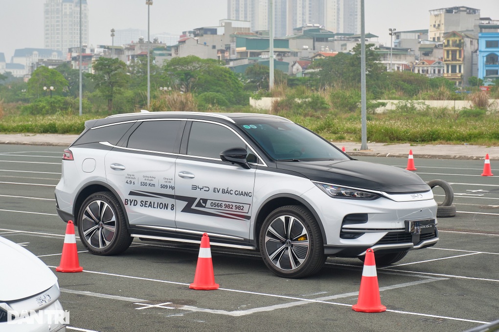 Muôn hình muôn vẻ chiêu kích cầu của ô tô Trung Quốc tại Việt Nam - 5 Muôn hình muôn vẻ chiêu kích cầu của ô tô Trung Quốc tại Việt Nam - 5