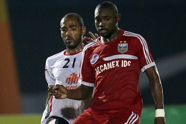 B.Bình Dương chờ đợi Nsi bình phục chấn thương?