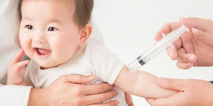 Tiêm chủng là biện pháp quan trọng để phòng chống bệnh bạch hầu. Ảnh minh họa