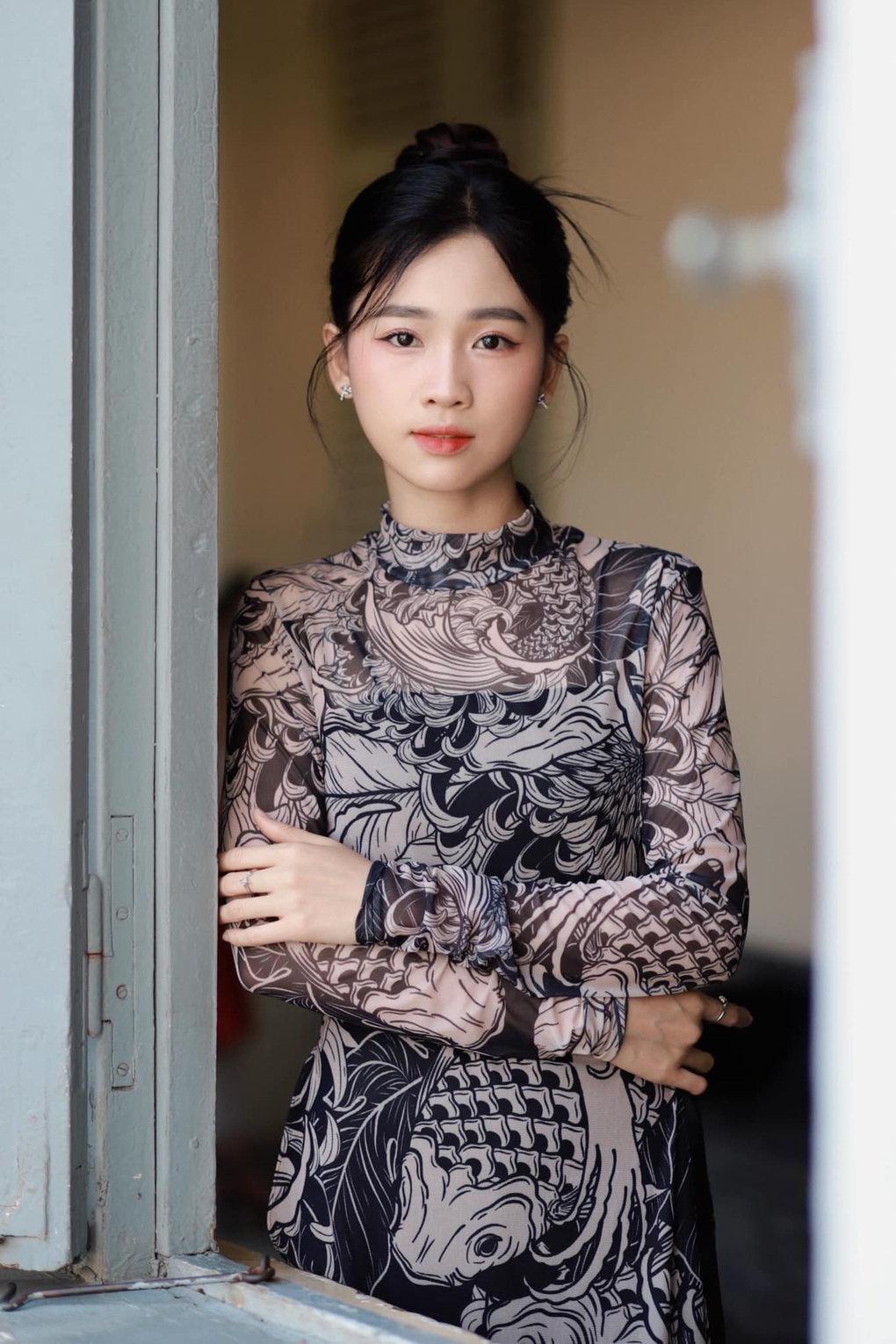 Nhan sắc đời thường của cô gia sư gen Z trong phim Gia đình lý sự - 8 Nhan sắc đời thường của cô gia sư gen Z trong phim Gia đình lý sự - 8