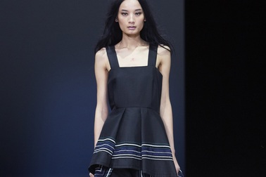 Lê Thúy xuất hiện trên trang Vogue