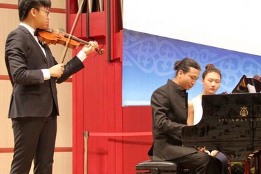 “Thần đồng” violin Trần Lê Quang Tiến đoạt giải tại cuộc thi Tchaikovsky