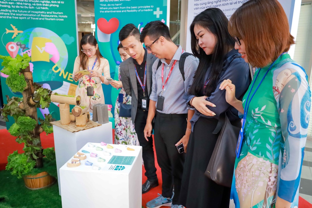 Sinh viên ra trường cái gì cũng biết, chỉ không biết.... làm việc - 3 Sinh viên ra trường cái gì cũng biết, chỉ không biết.... làm việc - 3