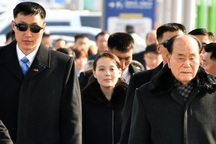 Em gái ông Kim Jong-un gây “sốt” ở Hàn Quốc