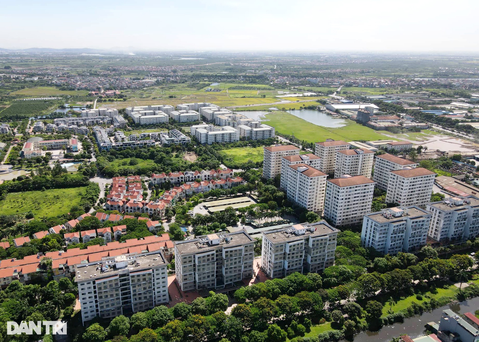 Phản đòn siết vốn vào bất động sản, giá nhà sẽ tăng tiếp? - 5 Phản đòn siết vốn vào bất động sản, giá nhà sẽ tăng tiếp? - 5