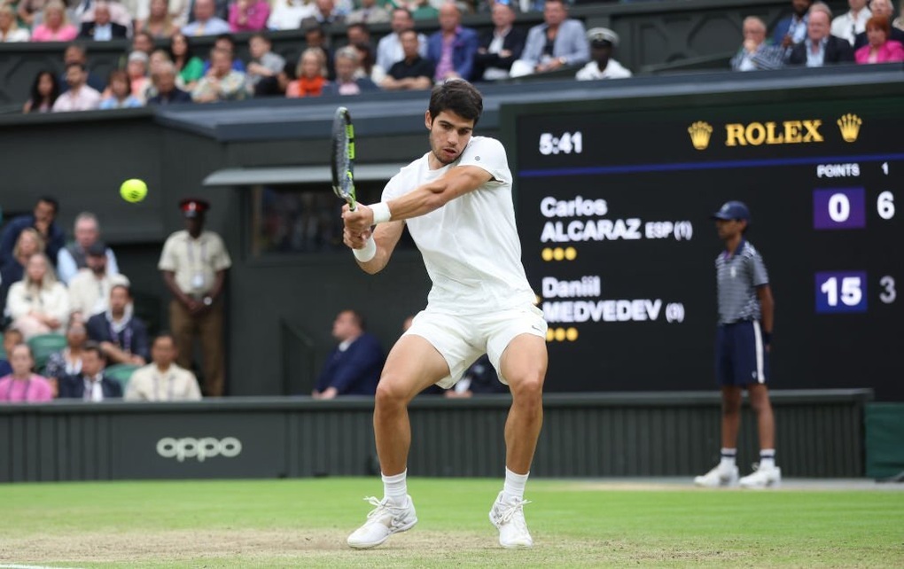 Carlos Alcaraz - Novak Djokovic: Hào quang rực rỡ - 3 Carlos Alcaraz - Novak Djokovic: Hào quang rực rỡ - 3