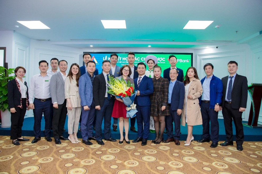 Ký kết hợp tác chiến lược giữa Hưng Vượng Group và ngân hàng VP Bank - 3 Ký kết hợp tác chiến lược giữa Hưng Vượng Group và ngân hàng VP Bank - 3