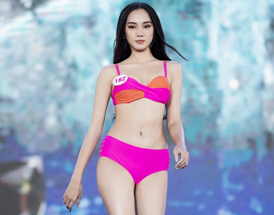 Soi nhan sắc Top 5 Người đẹp thời trang - 9 Soi nhan sắc Top 5 Người đẹp thời trang - 9