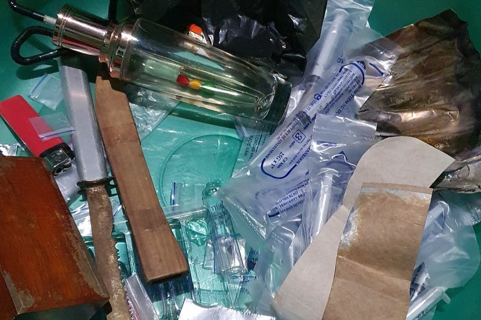 Bắt trùm ma túy trả công cho đàn em bằng những bữa tiệc trắng - 4 Bắt trùm ma túy trả công cho đàn em bằng những bữa tiệc trắng - 4