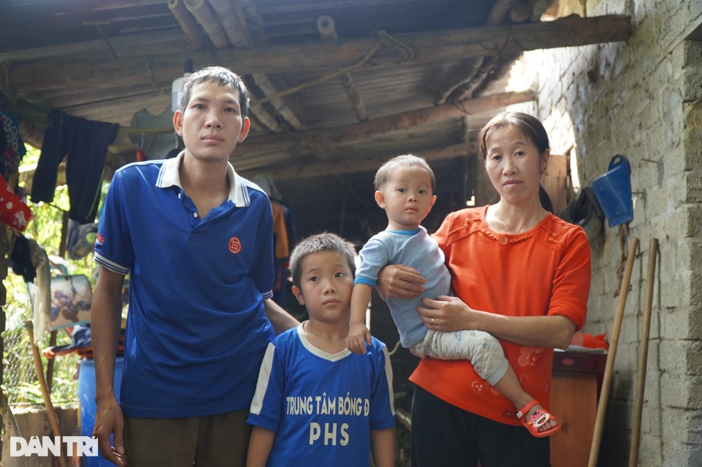 Người đàn ông đeo mai rùa cầu xin cứu mạng hai con mang bệnh hiểm nghèo - 6 Người đàn ông đeo mai rùa cầu xin cứu mạng hai con mang bệnh hiểm nghèo - 6