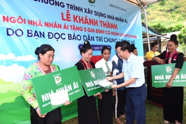 Khánh thành 5 nhà Nhân ái trong niềm phấn khởi của người dân Điện Biên