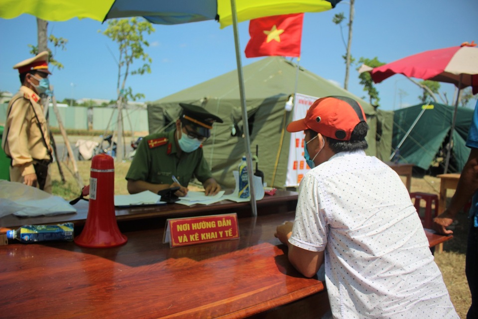 Quảng Nam giải thích việc kêu gọi bà con không về quê dịp này - 1 Quảng Nam giải thích việc kêu gọi bà con không về quê dịp này - 1