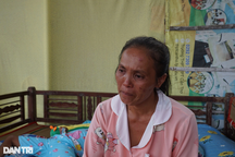 Chồng đi biệt xứ, người phụ nữ khốn khổ ôm con bại liệt trong căn nhà sập