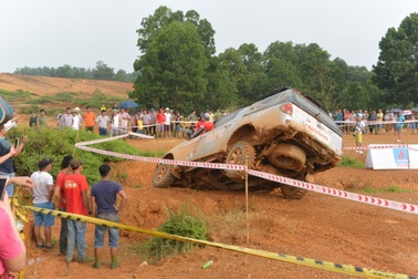 Gập ghềnh một cuộc chơi xe