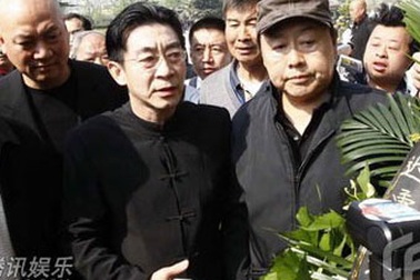 Bạn bè tới đưa tiễn “Sa Tăng” Diêm Hoài Lễ