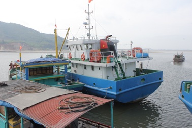 Hà Tĩnh: Tàu lớn không dám vào... cảng