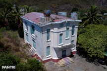 Cảnh hoang tàn tại di tích biệt thự lầu Bảo Đại