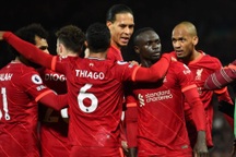 Liverpool "hủy diệt" Arsenal tại Anfield