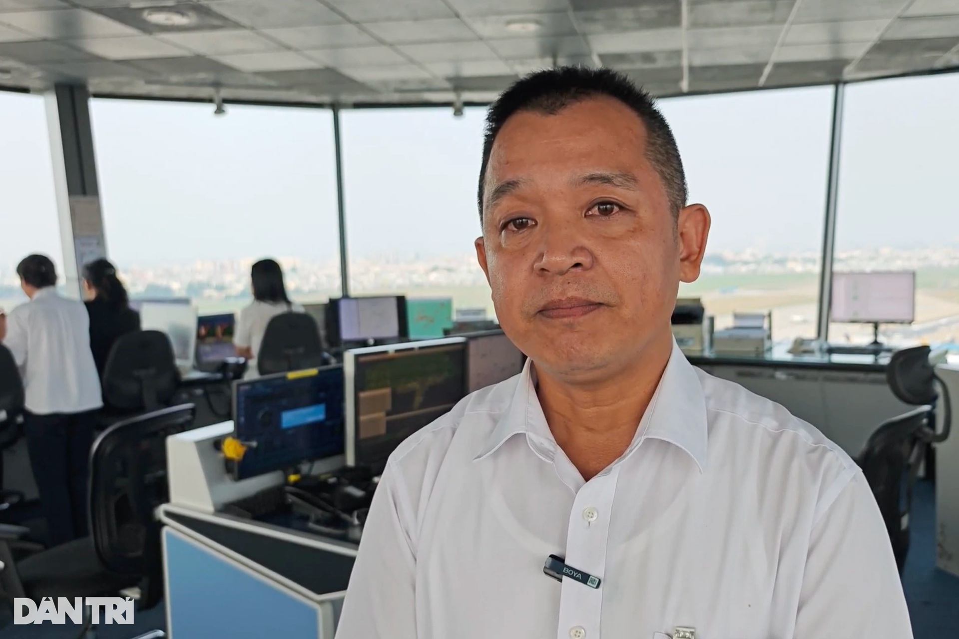 Chiều cuối năm trên tháp không lưu sân bay Tân Sơn Nhất - 9 Chiều cuối năm trên tháp không lưu sân bay Tân Sơn Nhất - 9