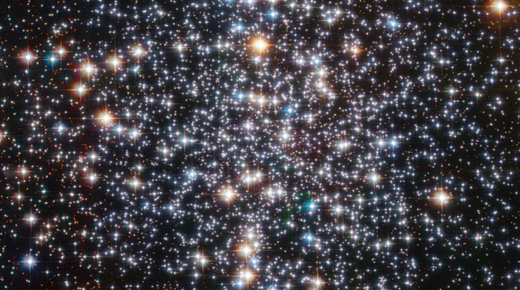Kính viễn vọng Hubble phát hiện một loại hố đen chưa từng tồn tại - 1 Kính viễn vọng Hubble phát hiện một loại hố đen chưa từng tồn tại - 1