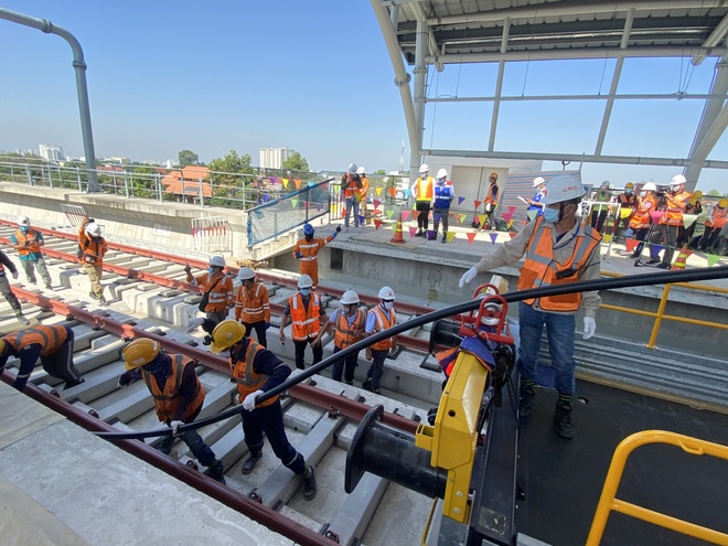 Ngắm tuyến metro đầu tiên của TPHCM sau gần 10 năm chờ đợi - 18 Ngắm tuyến metro đầu tiên của TPHCM sau gần 10 năm chờ đợi - 18