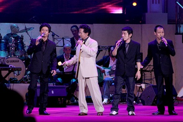 Con trai Chế Linh khao khát được đứng hát cùng cha dưới một ánh đèn