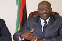 Bộ trưởng Zimbabwe chê bao cao su Trung Quốc quá bé