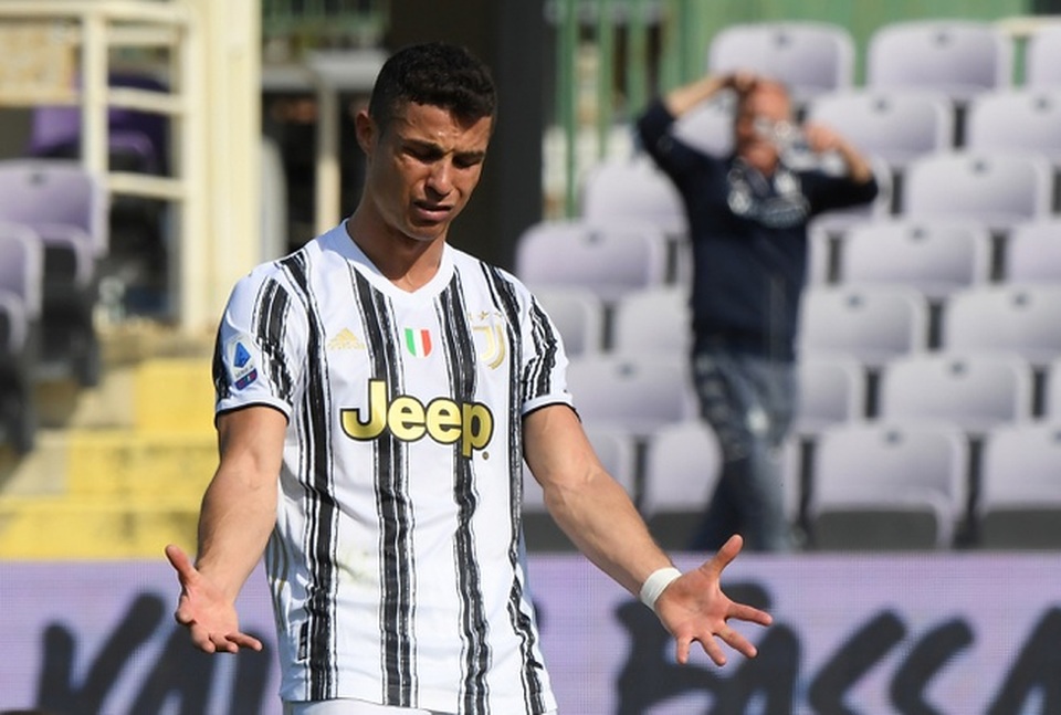 C.Ronaldo thi đấu tệ hại, cổ động viên muốn tống khứ khỏi Juventus - 2 C.Ronaldo thi đấu tệ hại, cổ động viên muốn tống khứ khỏi Juventus - 2