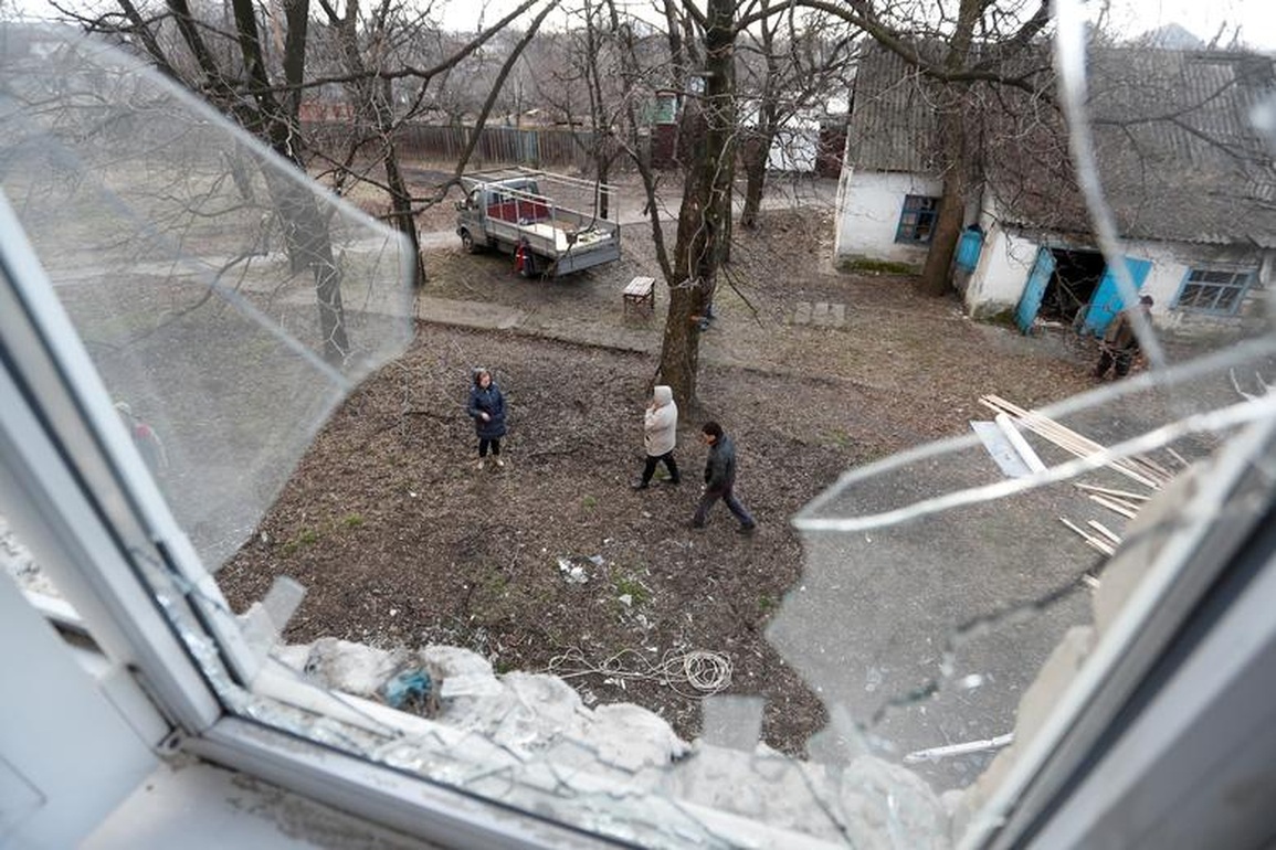 Người Ukraine hoang mang di tản khỏi chảo lửa Donbass - 6 Người Ukraine hoang mang di tản khỏi chảo lửa Donbass - 6