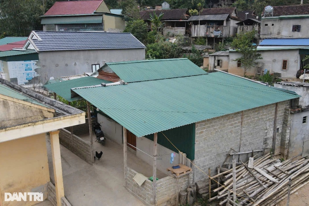 Khu tái định cư đã hoàn thành, hàng chục hộ dân vùng lũ vẫn chưa đến ở - 2 Khu tái định cư đã hoàn thành, hàng chục hộ dân vùng lũ vẫn chưa đến ở - 2