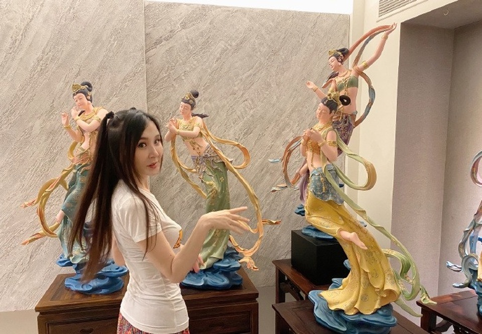 Cuộc sống lặng lẽ và khép kín của đệ nhất mỹ nhân xứ Đài - 7 Cuộc sống lặng lẽ và khép kín của đệ nhất mỹ nhân xứ Đài - 7