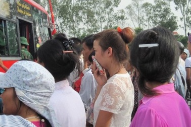 Những ánh mắt trao yêu thương ngày nam sinh tòng quân, nhập ngũ