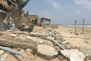 Xâm thực nghiêm trọng đe dọa xóa sổ làng biển