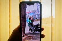 Nghi tranh giành khách, hai tài xế đánh nhau ở TPHCM