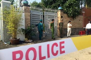 Từ các vụ cháy nhiều người tử vong: Ẩn họa khôn lường của chiếc cửa cuốn