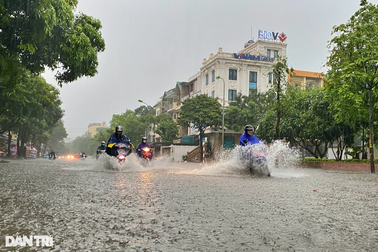 Hà Nội sẽ có 11 khu vực "mênh mông nước" nếu mưa cường độ lớn