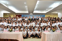 Tuyển 250 điều dưỡng viên đi Đức, lương 3.000 euro/tháng