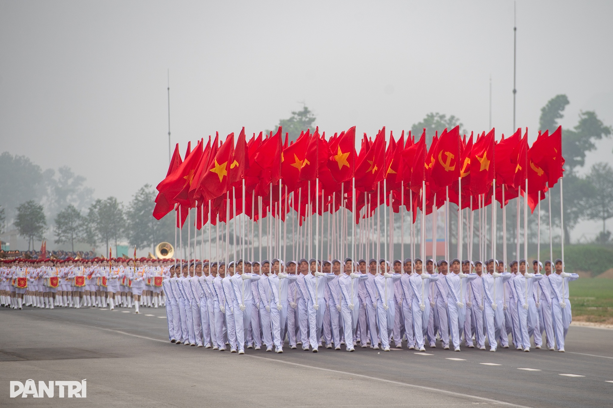 View - Đại tướng Phan Văn Giang thăm, động viên các chiến sĩ hợp luyện diễu binh | Báo Dân trí