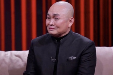 Xuân Hinh: Tuổi thơ cay đắng đẫm nước mắt, xế chiều không ngại nhảy tới nóc